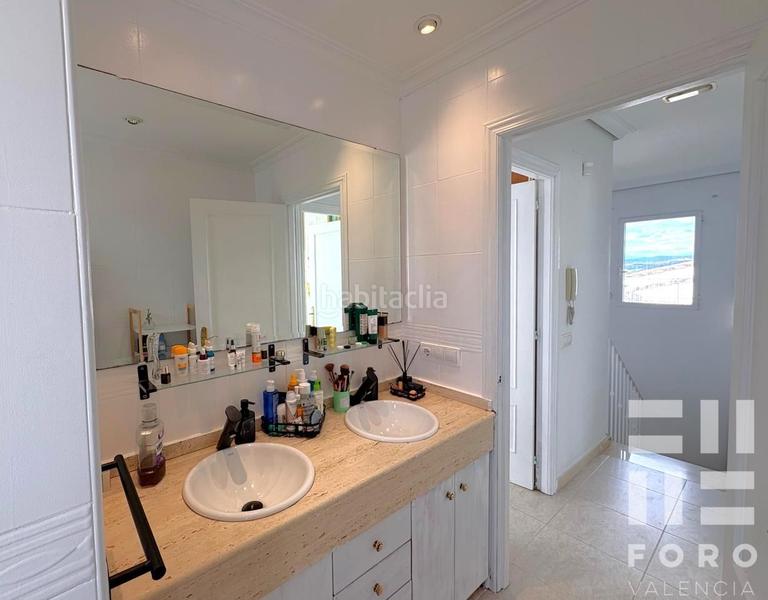 Foto 10ad5124-8a96-489b-a4e9-2bdaa1a864d8. Casa amb aparcament piscina a Montepilar Eliana (l´)