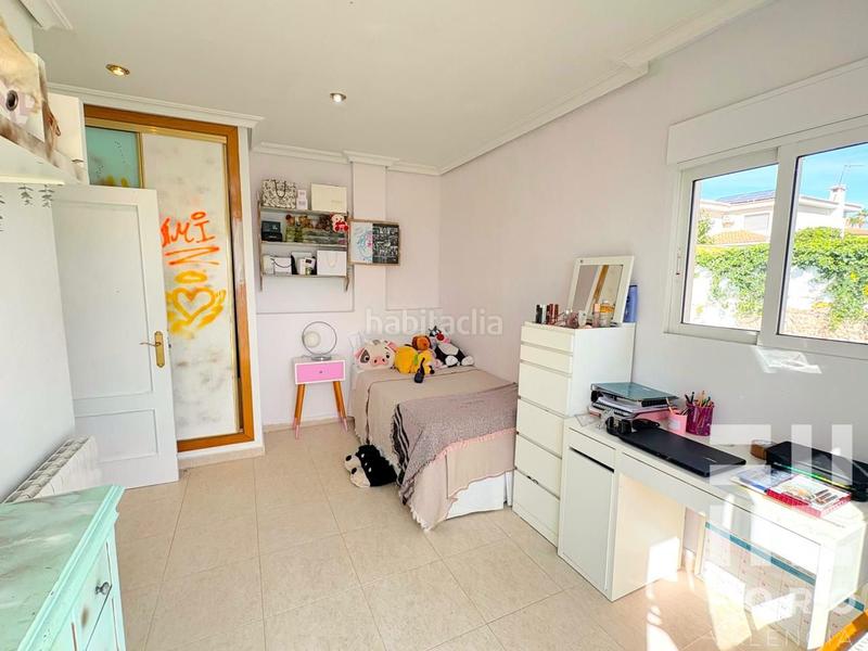 Foto 3ef63f56-0d96-4e01-bb79-110486ee7ca7. Casa amb aparcament piscina a Montepilar Eliana (l´)