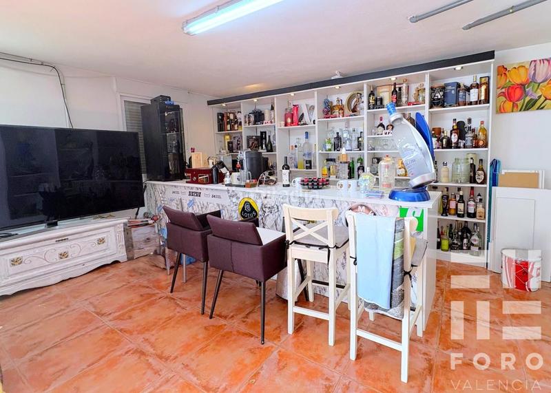 Foto 431dcc4b-3279-43db-b3fe-d3c3ea015a60. Casa amb aparcament piscina a Montepilar Eliana (l´)