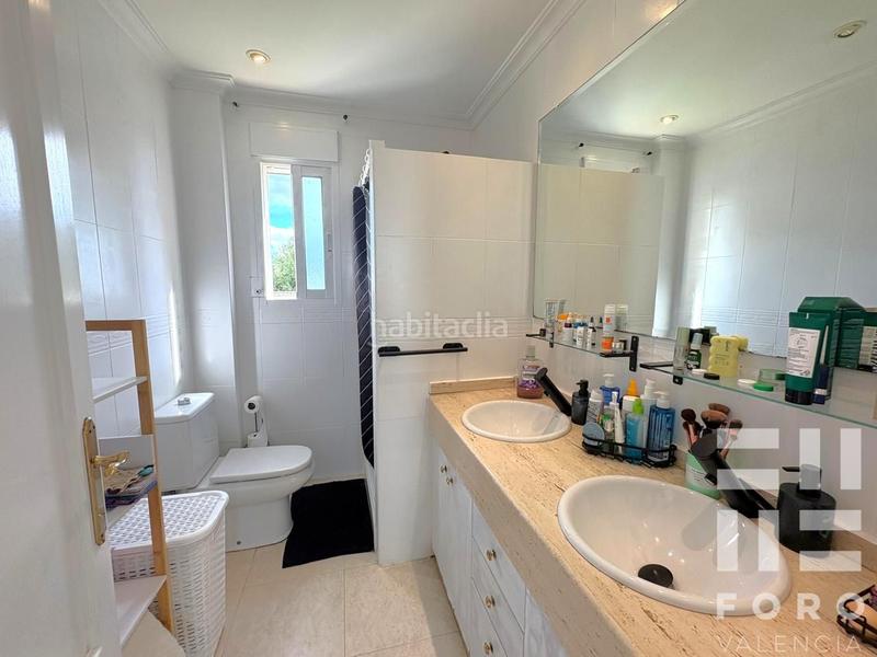 Foto 8f00c401-0b31-402d-b884-fe4b1b2bf016. Casa amb aparcament piscina a Montepilar Eliana (l´)