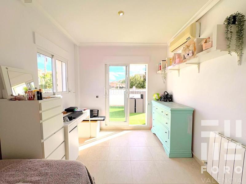 Foto cd7a74cb-6361-43e4-9e49-36fd2e5c1822. Casa amb aparcament piscina a Montepilar Eliana (l´)