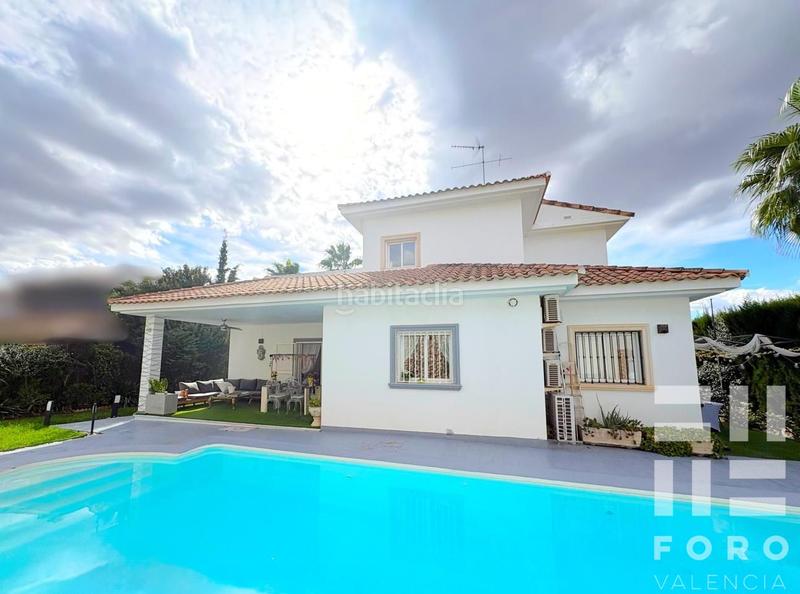 Foto f0e8c664-0f78-4ca6-9436-53516b41197a. Casa amb aparcament piscina a Montepilar Eliana (l´)