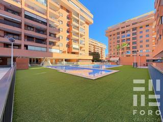 �tic en La Patacona. Estupendo �tico en la patacona