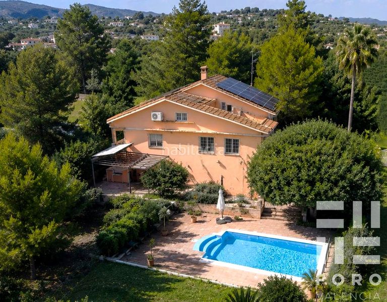 Foto 323c64bb-863c-4e02-abf4-130c26a050da. Casa amb aparcament piscina a Alberic