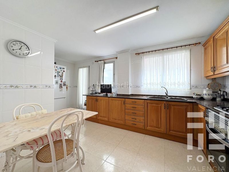 Foto d84c1178-9f4d-4cc1-8b89-c7a52a897fbb. Pis amb aparcament a Barrio de Patraix Valencia