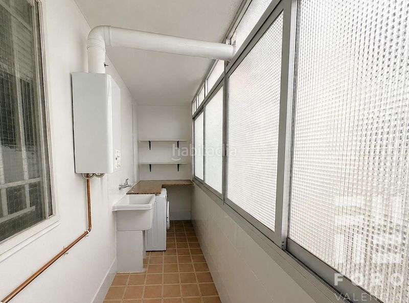 Foto fa798e55-53d4-4ba2-bd49-d52ce8b418f6. Pis amb aparcament a Barrio de Patraix Valencia