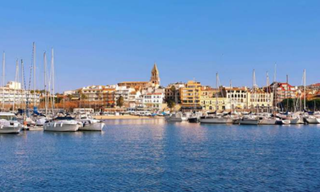 Terrain résidentiel à Enric vincke 44. Suelo residencial en palamós girona