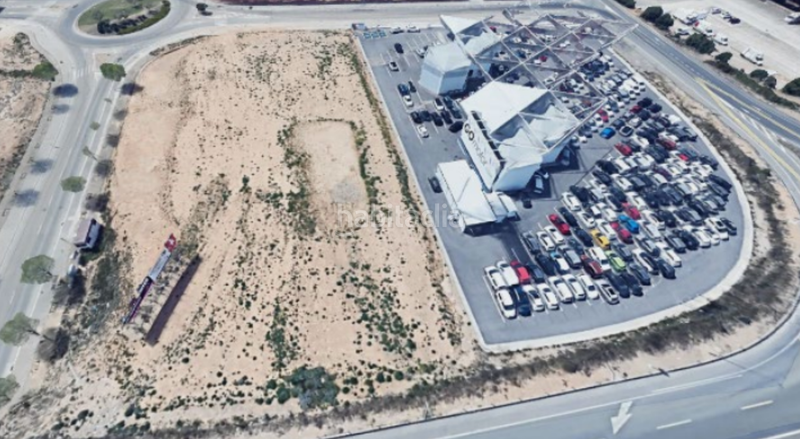 Foto 7f0e6d15-5d65-487a-93c8-58d0dab71db7. Terreny residencial a mercaders 4 a Llevant Reus