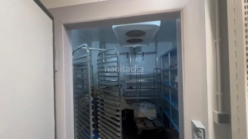 Foto 9e2b5aa8-5980-467c-b885-1c7390e5f1d2. Alquiler local comercial en rigoberta menchu 7 local esquinero centrico con gran fachada en Reus