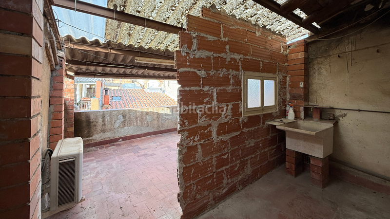 Foto d3f8af2d-4bd3-496c-ba51-b93e76895879. Bauernhof mit heizung parking in Falset