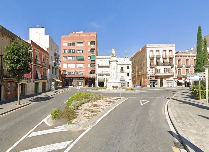 Foto 95a550db-971d-40c2-9b1f-f5fe2f0d2c16. Edificio  con rentabilidad en Centre Reus