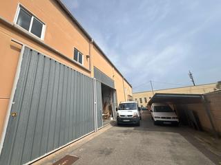 Industrial building in Torreforta. Nave en poligono francoli
