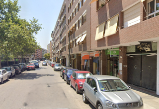 Local commercial  Alcalde joan bertran. Local con una rentabilidad desde el primer dia del 68