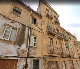 Building in Llevant. Edificio para rehabilitar