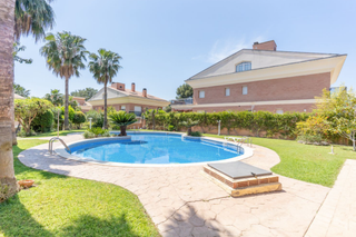 Casa a Covamar. Chalet en venta en la urbanizacin covamar  salou