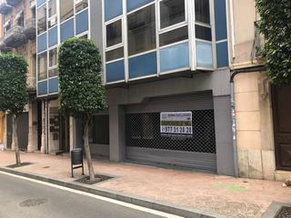 Location Local commercial à Santa anna 43. Super precio de alquiler en el centro de reus local comercial