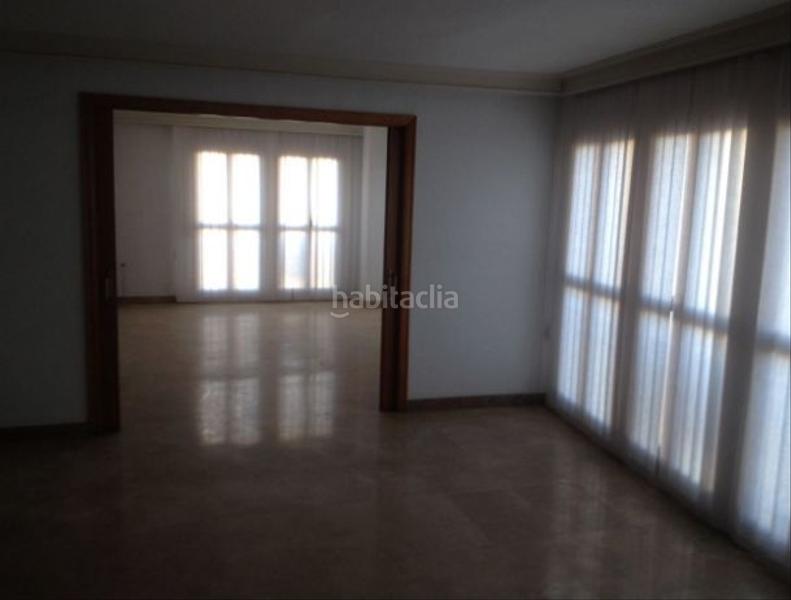 Foto 3883604b-105f-48e0-8ebc-5d9f09146f32. Lloguer oficina a Centre Reus