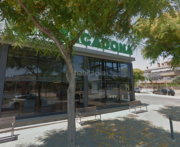 Foto 640d4762-2e7f-4bcd-8418-25acc3ad3f23. Alquiler local comercial local antiguo mercadona disponible en Cambrils