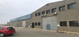 Industrial building in Urbanitzacions. Nave industrial en venta con inquilino en tortosa