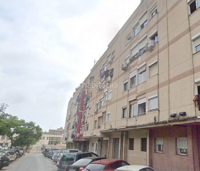 Foto 10e746a0-48b3-48de-bbda-943ff1640aef. Capannone industriale in Llefià Badalona