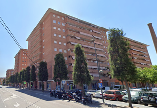 Locale commerciale in Barris Marítims. Amplio local en tarragona con salida de humos