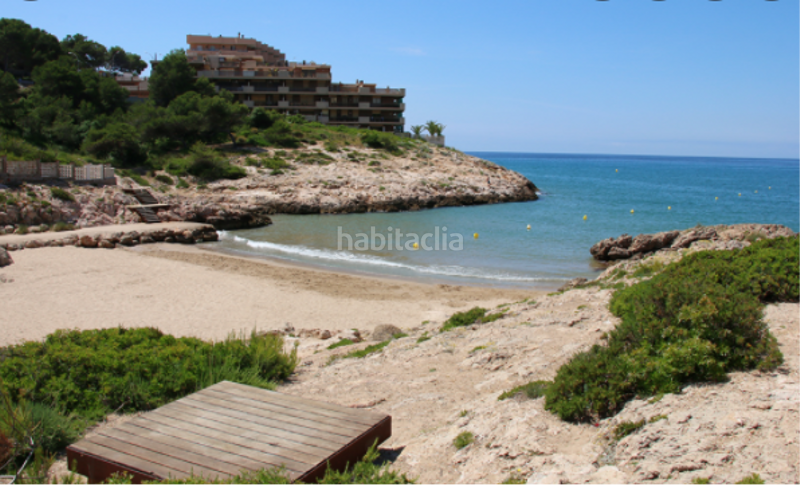 Foto 161aa713-2888-44dd-a765-7b478ab9972e. Casa primera linea de mar en pla de maset - cap de Salou Salou