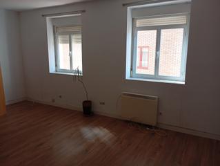 Alquiler Apartamento  Paseo del hospital militar. Apartamento junto estación ave, sin amueblar
