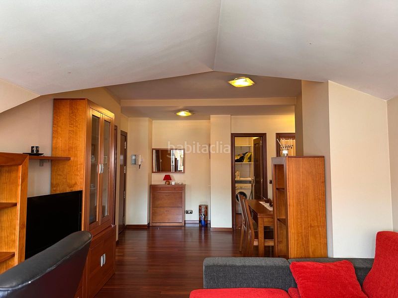 Foto 06796539-41da-4b76-9cc5-e9a1016e2c8f. Àtic amb calefacció aparcament a O Milladoiro Ames