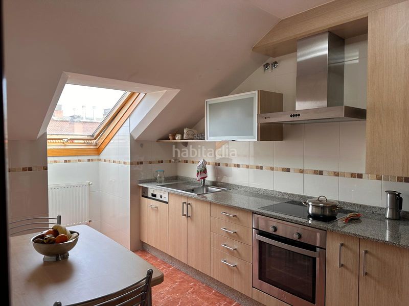 Foto a1c2631f-bc20-40b9-97c5-712564f98bca. Àtic amb calefacció aparcament a O Milladoiro Ames