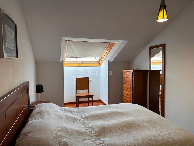 Foto a944aa1a-e699-4eb0-a43e-556cbbcea607. Àtic amb calefacció aparcament a O Milladoiro Ames