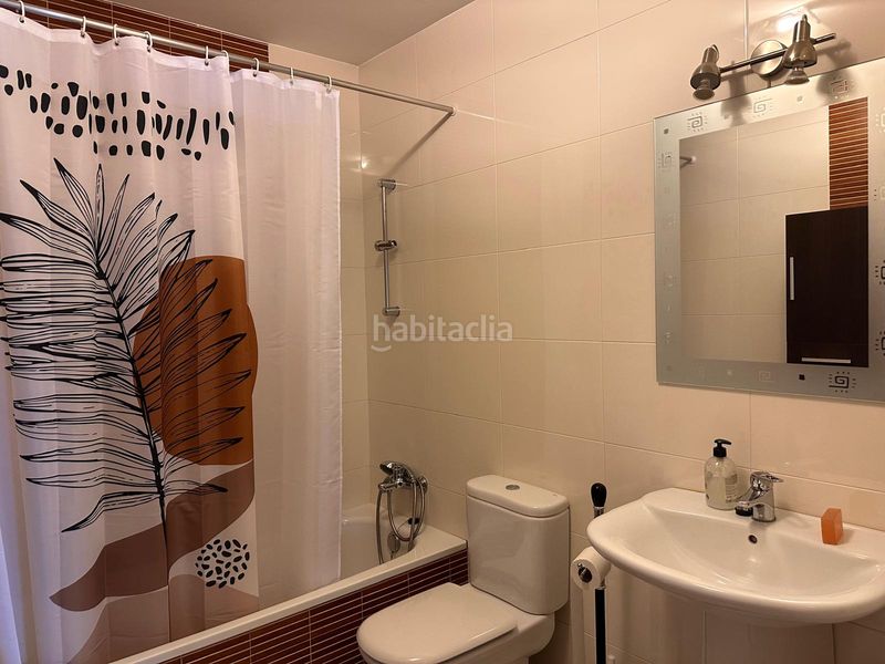 Foto c7681d82-e1fb-4035-8945-74868a35b406. Àtic amb calefacció aparcament a O Milladoiro Ames