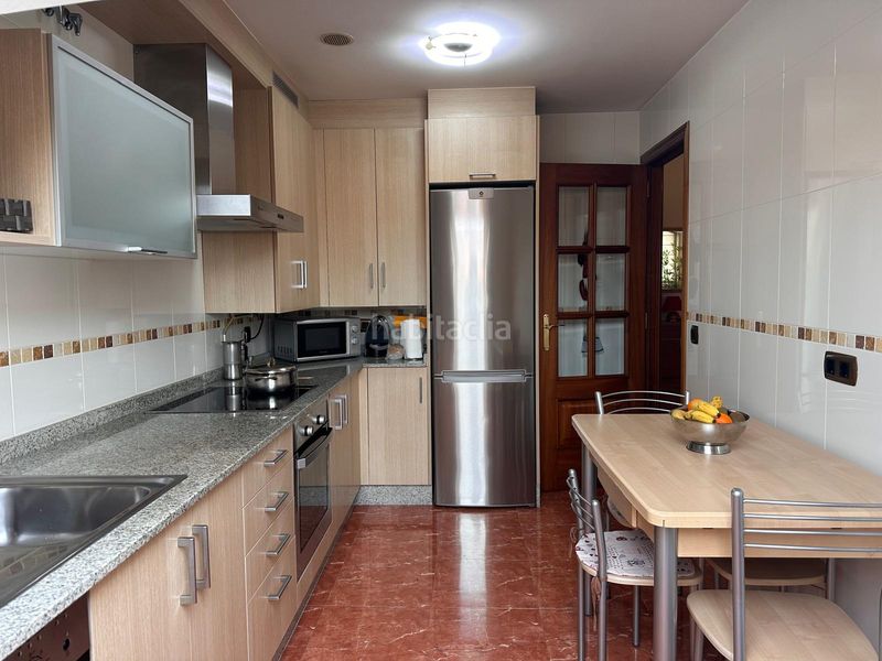 Foto c8caa884-e942-4e61-b2a3-e1e0e9f905c9. Àtic amb calefacció aparcament a O Milladoiro Ames