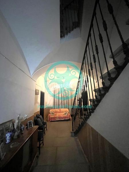 Foto 24f203db-dbe1-4b28-a755-70b6ab056692. Masia a avenida de la constitución 15 a Malpartida de Cáceres