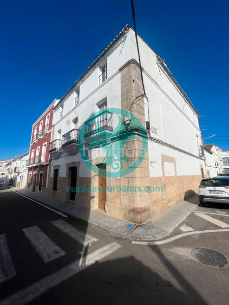 Foto 2c5ee736-56f3-4d7e-be57-2cd47b51d305. Masia a avenida de la constitución 15 a Malpartida de Cáceres