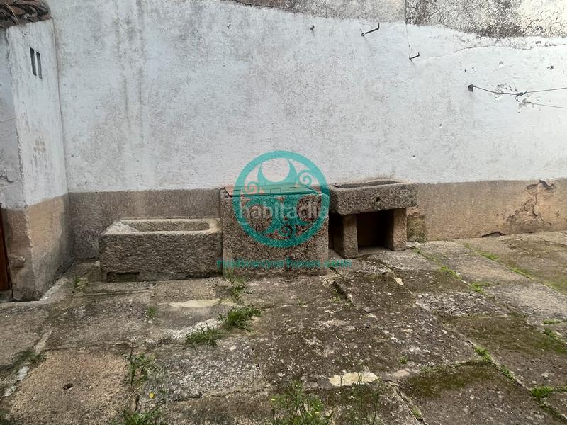 Foto 91d2ffde-9442-4cd0-8d9f-21b4971d41b6. Masia a avenida de la constitución 15 a Malpartida de Cáceres