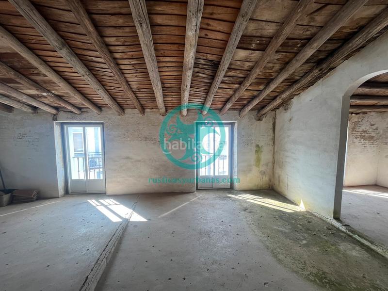 Foto 9d03076d-856b-45bc-b3aa-21f36c007437. Masia a avenida de la constitución 15 a Malpartida de Cáceres