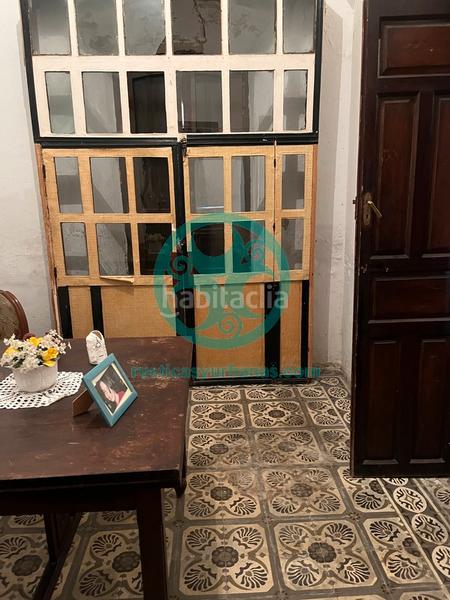 Foto f2df792b-2ad2-4dec-807e-bd88e0b1cb9a. Masia a avenida de la constitución 15 a Malpartida de Cáceres