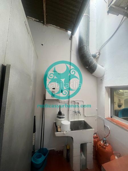 Foto 7366db5d-738d-44c9-9422-ade9be16f2c5. Edificio  con negocio en Casco Antiguo Cáceres