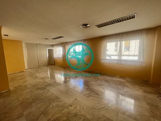 Bureau  Calle catedrático antonio silva
