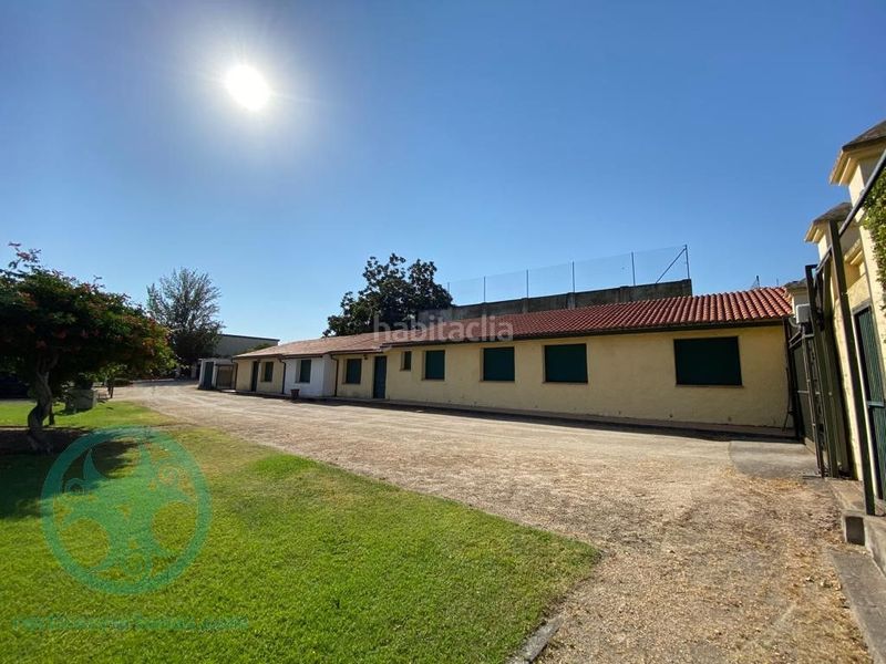 Foto df1085e0-0c73-4085-ac71-1adfd5f3bb19. Terreno residenziale in calle tamarindo 4 in Navalmoral de la Mata
