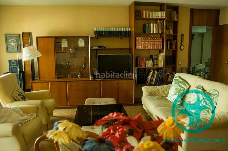 Foto feefaf3a-9c33-4bf6-902d-06277575f1b6. Piso en n/a piso en cánovas- en Centro Cáceres