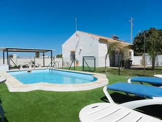 Lloguer Casa a N/a. Casa en  el palmar con jardín y piscina privados.  a 500 metros