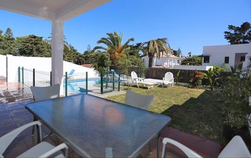 Foto 271d845f-a855-4c2f-8a02-53216ec901ad. Location maison jumelée dans calle de sevilla 97 dans Conil de la Frontera