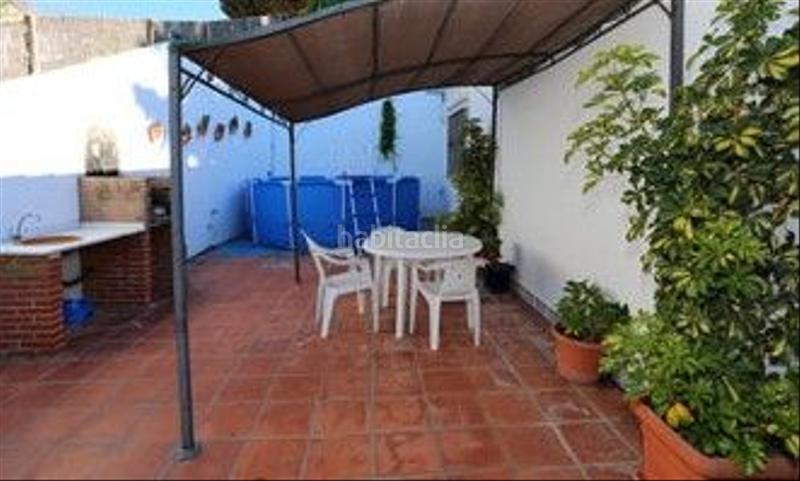 Foto 118b1798-a020-4d9e-98e9-f36cca678330. Alquiler casa adosada en calle de sevilla 97 chalet con piscina y jardín en fuente del gallo a 200 metros de la playa. 2 dormitorios, cocina completa. salón - comedor, chime en Conil de la Frontera