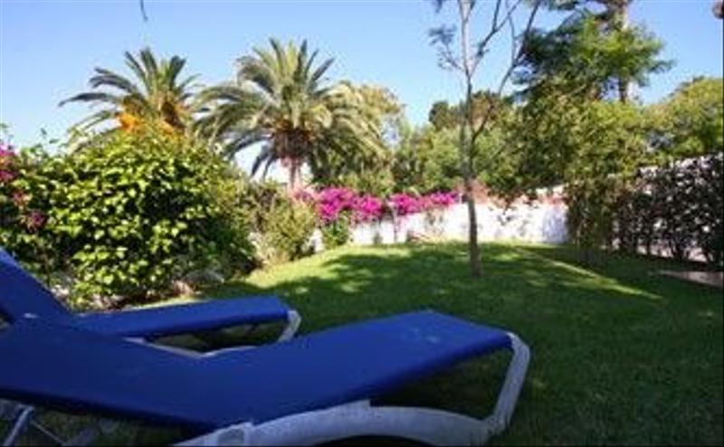 Foto 43e7079c-f093-4006-9f9b-5a79559add0d. Alquiler casa adosada en calle de sevilla 97 chalet con piscina y jardín en fuente del gallo a 200 metros de la playa. 2 dormitorios, cocina completa. salón - comedor, chime en Conil de la Frontera