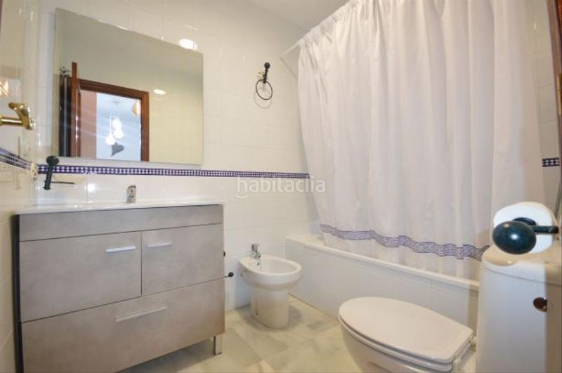 Foto 22b2d37a-b92c-41a2-ba48-38c1f65bb889. Rent apartment with parking in Conil Conil de la Frontera