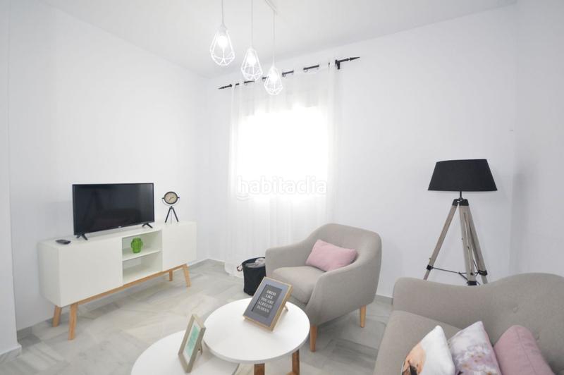Foto 3468b8f8-dcc5-4624-a10e-2ff3afeb544a. Rent apartment with parking in Conil Conil de la Frontera