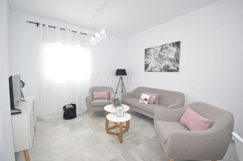 Foto ed24b29b-bdb3-46e4-a8d4-996d8c82b63a. Rent apartment with parking in Conil Conil de la Frontera