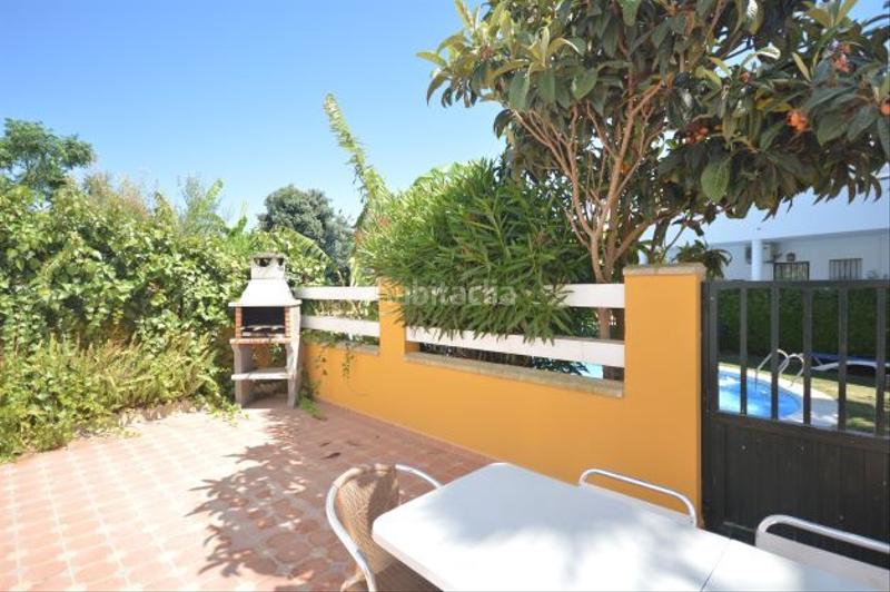 Foto 0370b0c8-a20a-4962-8f07-0e99d349c78d. Location maison jumelée dans avenida 28 de febrero 70 dans Conil de la Frontera