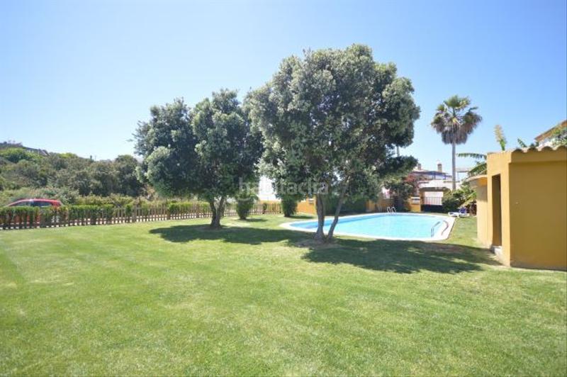 Foto 2bbbb33a-8d92-45e8-882c-9b3466906239. Location maison jumelée dans avenida 28 de febrero 70 dans Conil de la Frontera